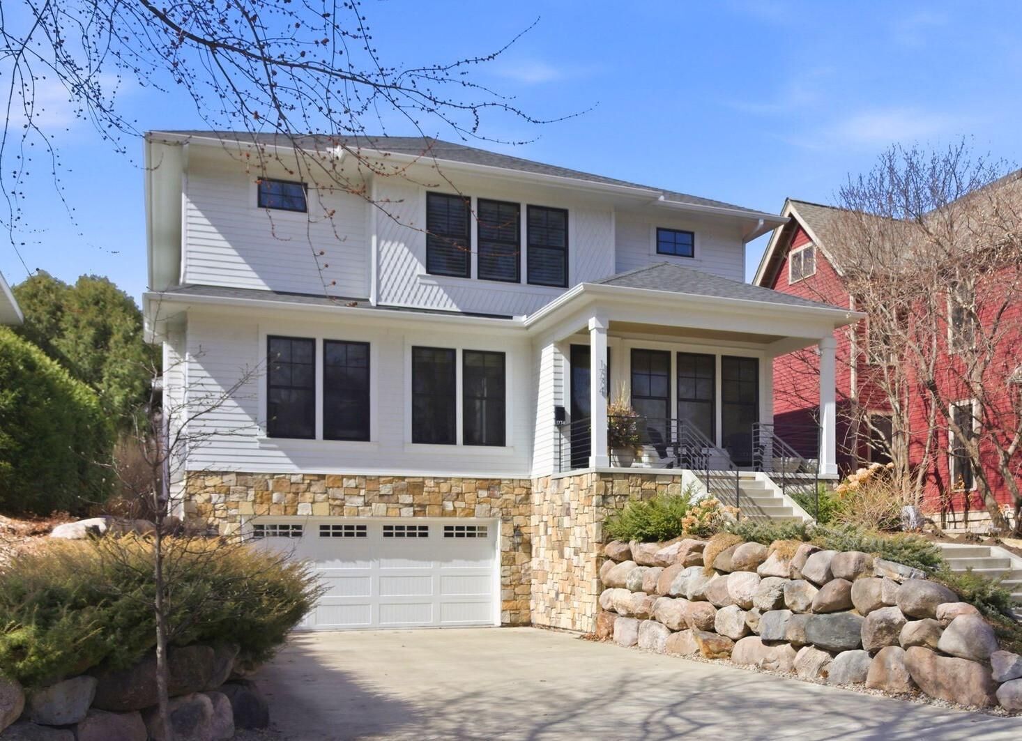 Property Photo:  1774 Girard Avenue S  MN 55403 