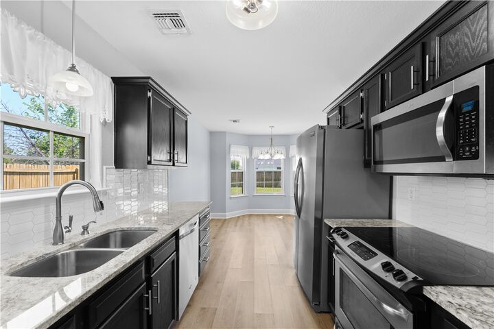 Property Photo:  550 Bonanza  AR 72719 