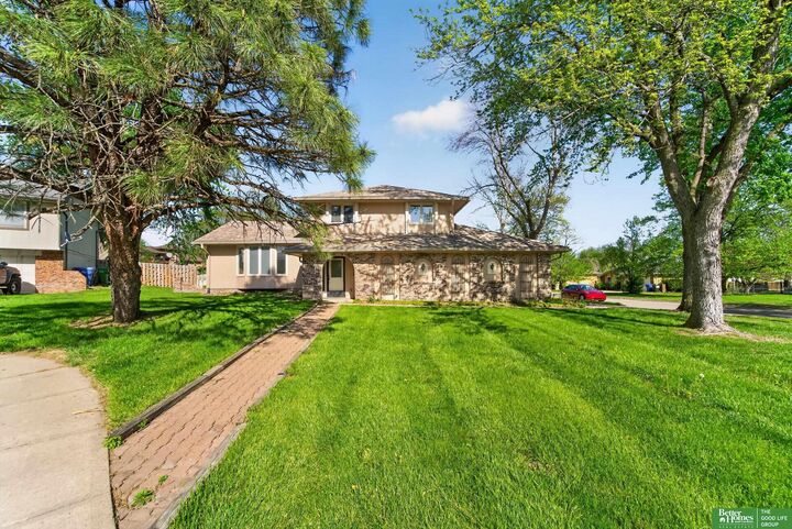 Property Photo:  6617 S 75th Circle  NE 68127 