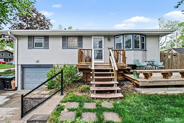 Property Photo:  13620 Oak Street  NE 68144 