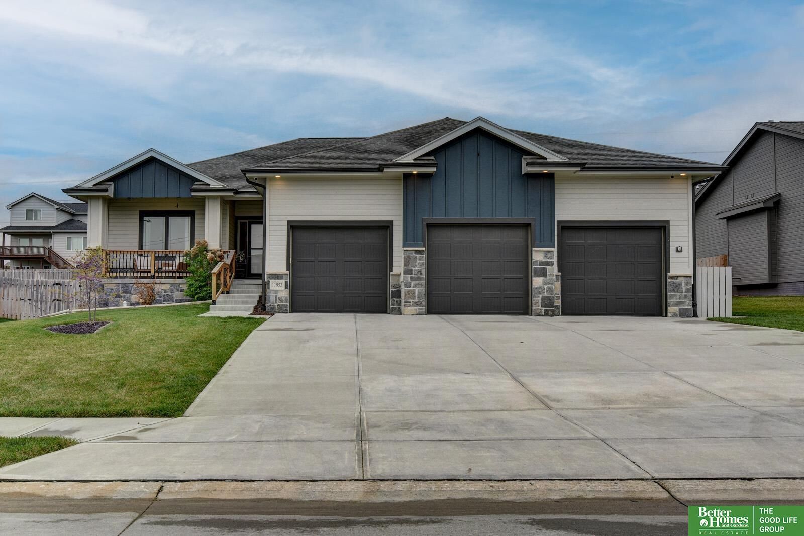 Property Photo:  11952 S 113th Street  NE 68046 