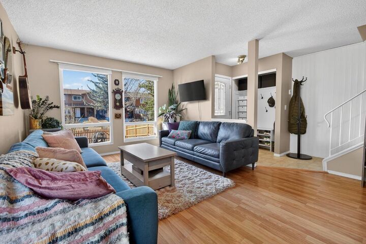 Property Photo:  161 Midbend Place SE  AB T2X 2K1 