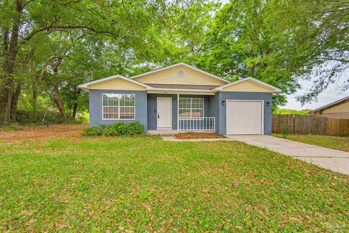 Property Photo:  1087 New Haven Dr  FL 32533 