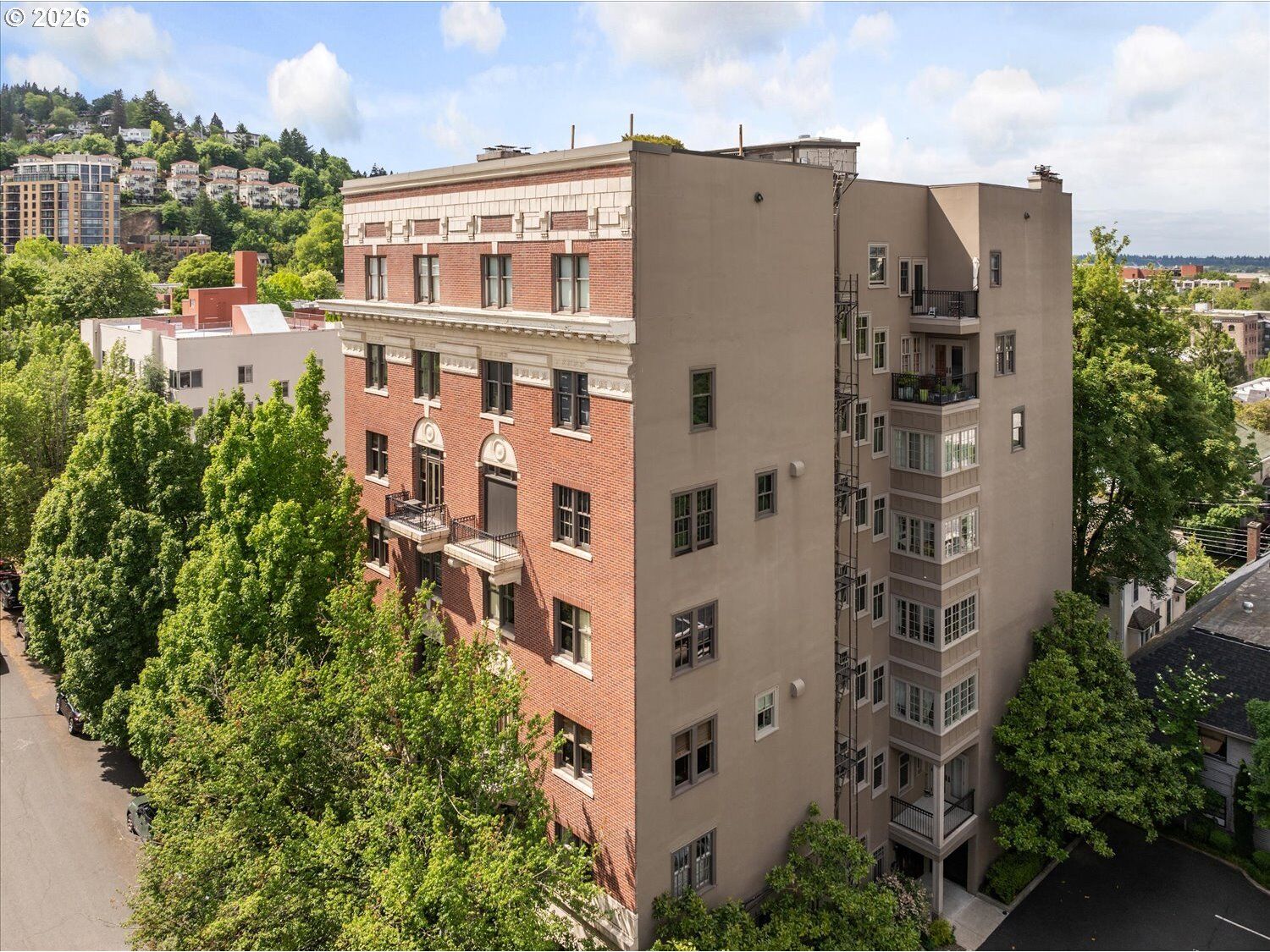Property Photo: 2141 NW Davis St 301 OR 97210
