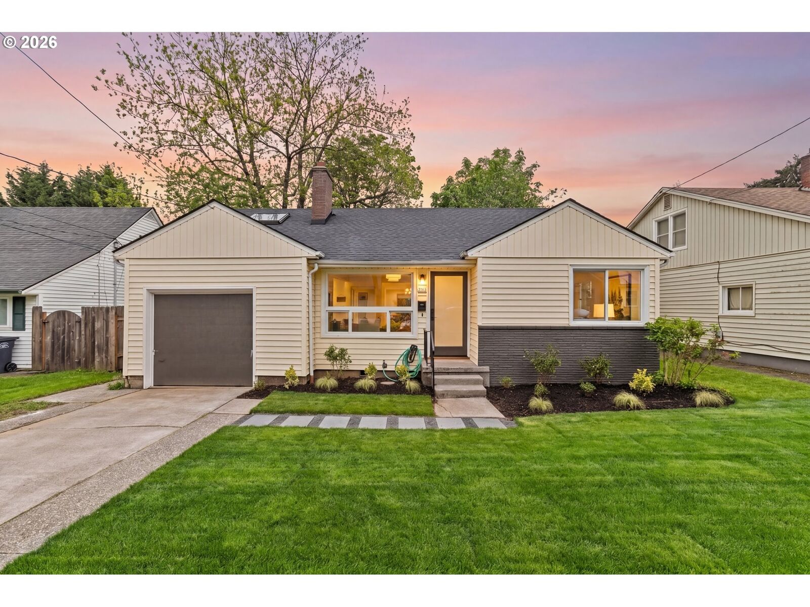 Property Photo:  7944 N Chase Ave  OR 97217 