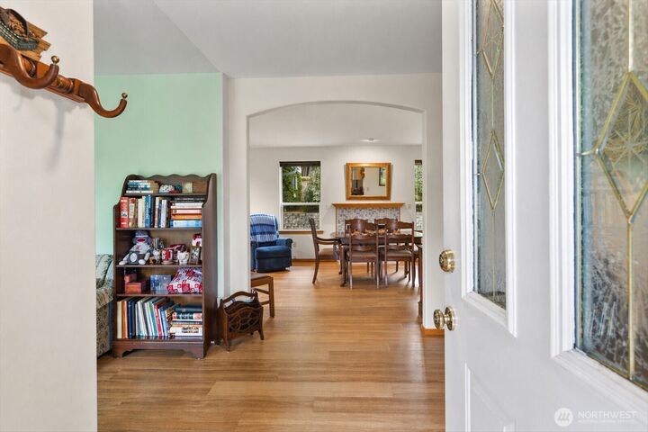 Property Photo: 7118 Highland Drive WA 98203