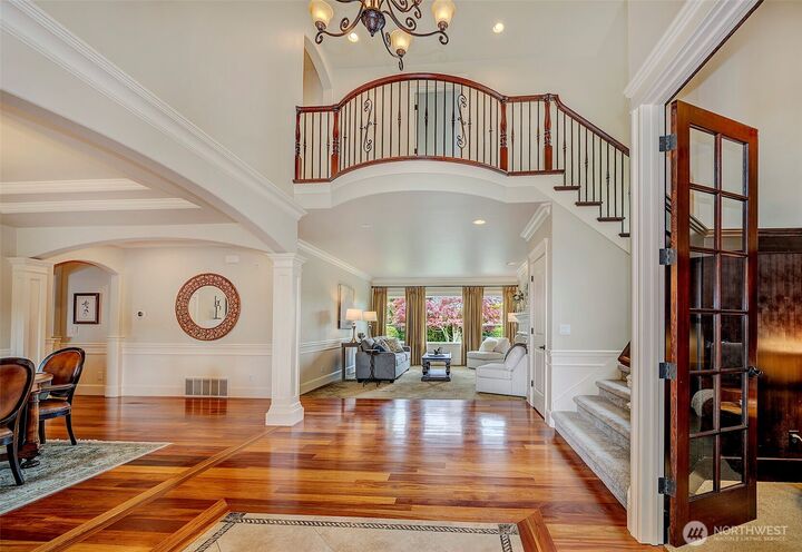 Property Photo:  941  Glen Street  WA 98020 