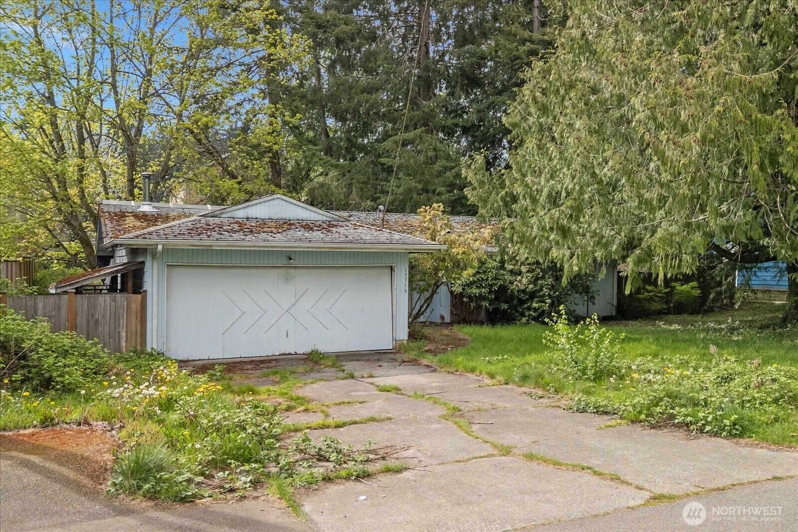 Property Photo:  15316  50th Place W  WA 98026 