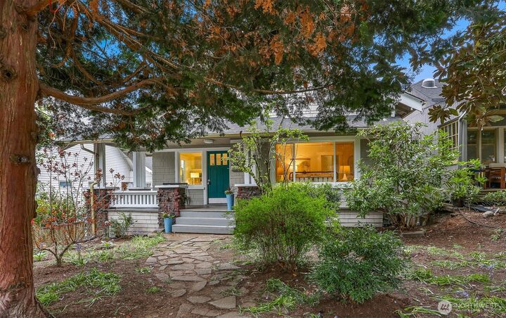 Property Photo:  7015  2nd Avenue NW  WA 98117 