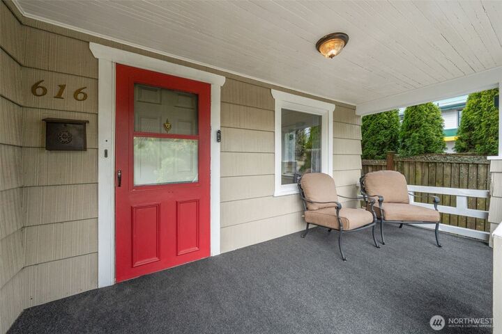 Property Photo:  616 S Adams  WA 98405 