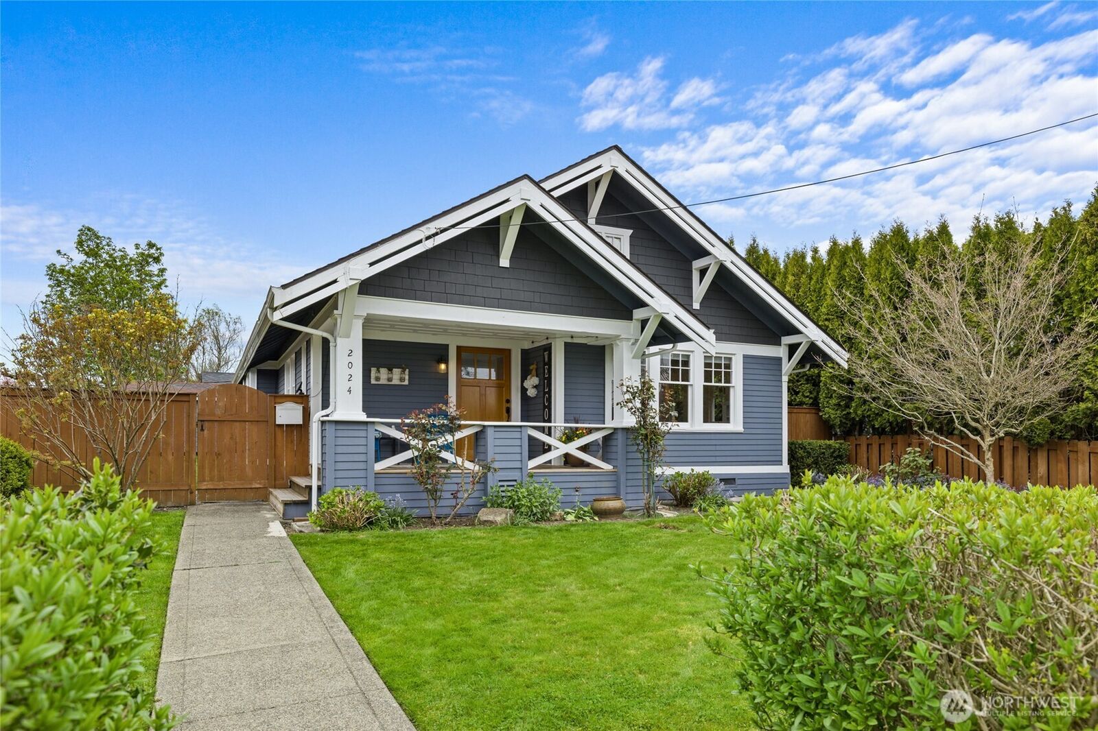 Property Photo:  2024  Wells Street  WA 98022 