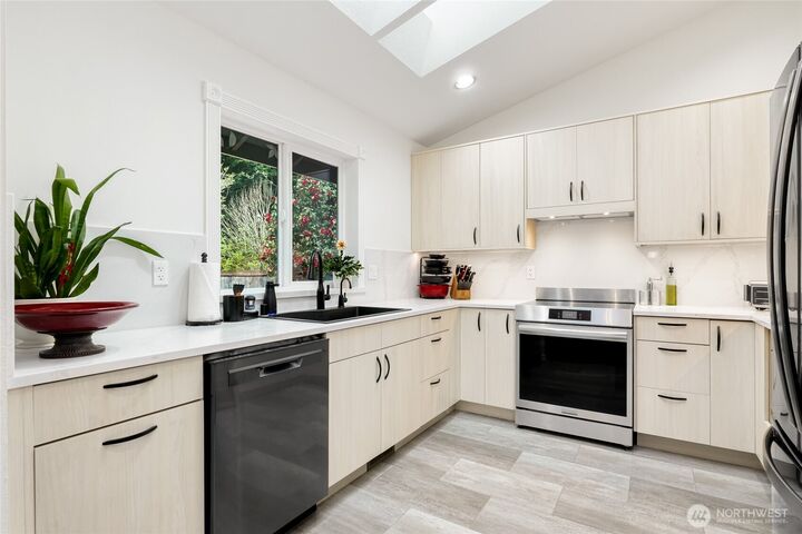 Property Photo:  14435  82nd Avenue NE  WA 98034 