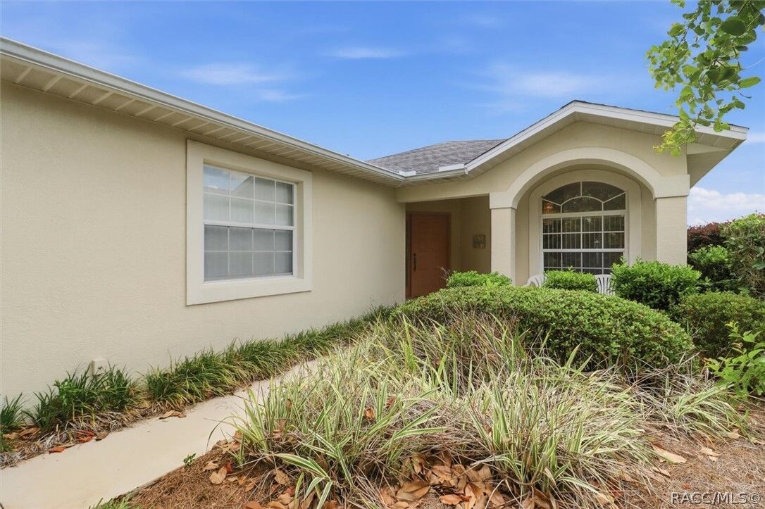Property Photo: 2323 N Andrea Point FL 34461