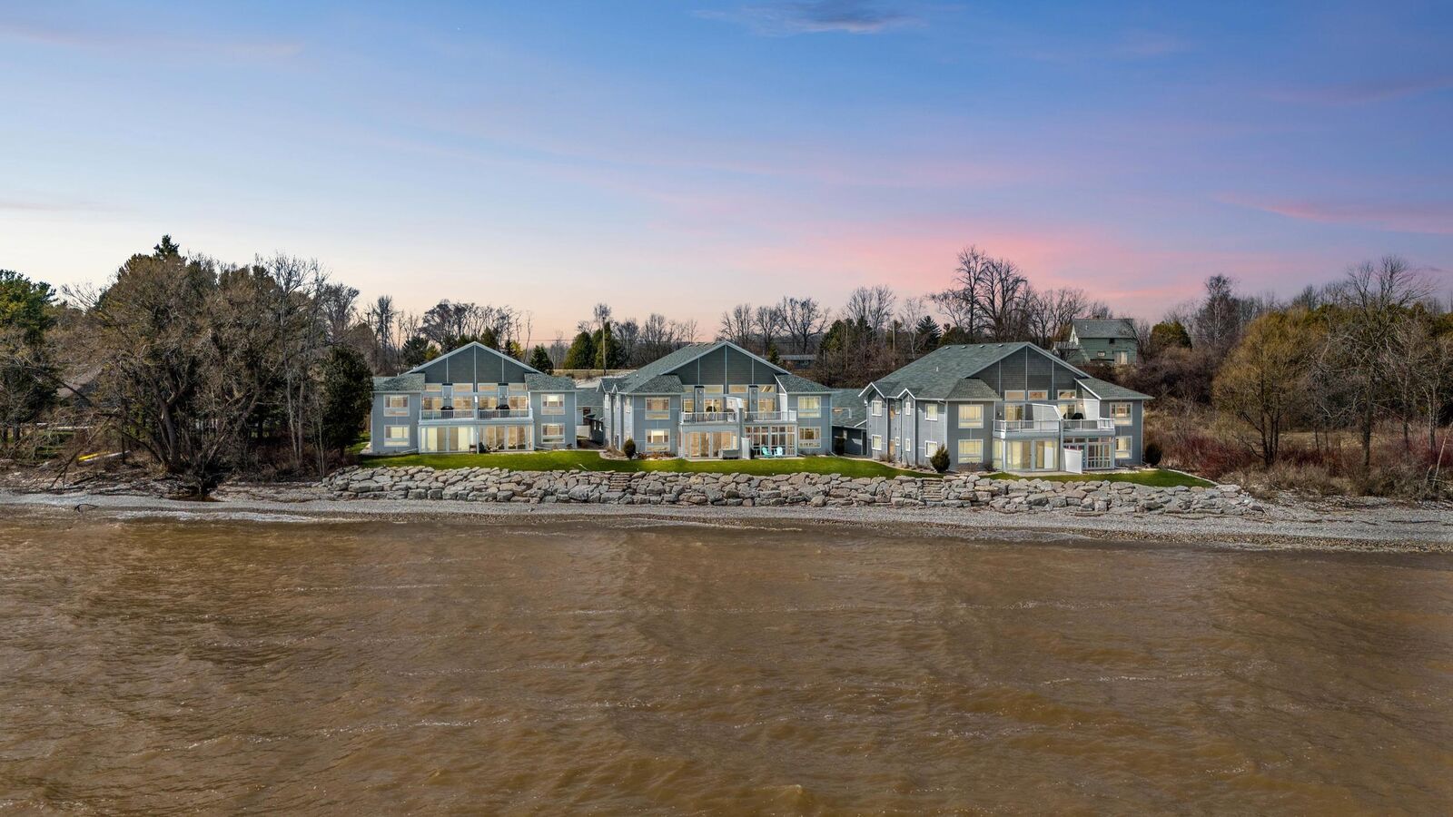 Property Photo:  2614 Lake Street  WI 54201 