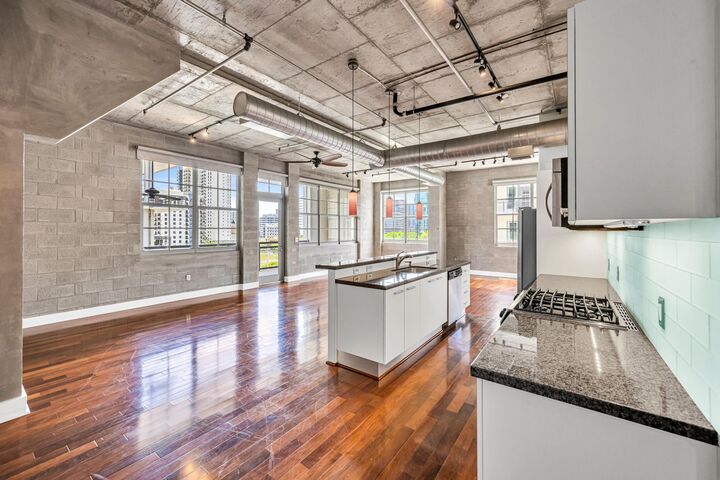 Property Photo:  411 NW 1st Avenue NW 601  FL 33301 