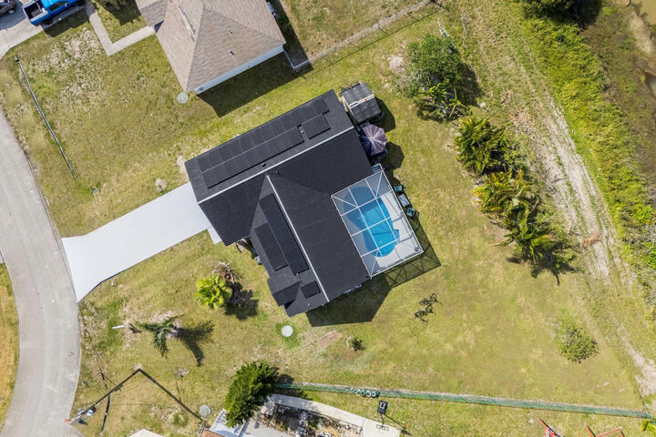 Property Photo:  601 SW Icon Avenue  FL 34953 