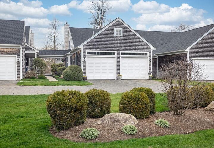 Property Photo:  42 Ferry Landing Circle  RI 02871 