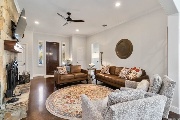 Property Photo:  412 Elmwood Dr  TX 78130 