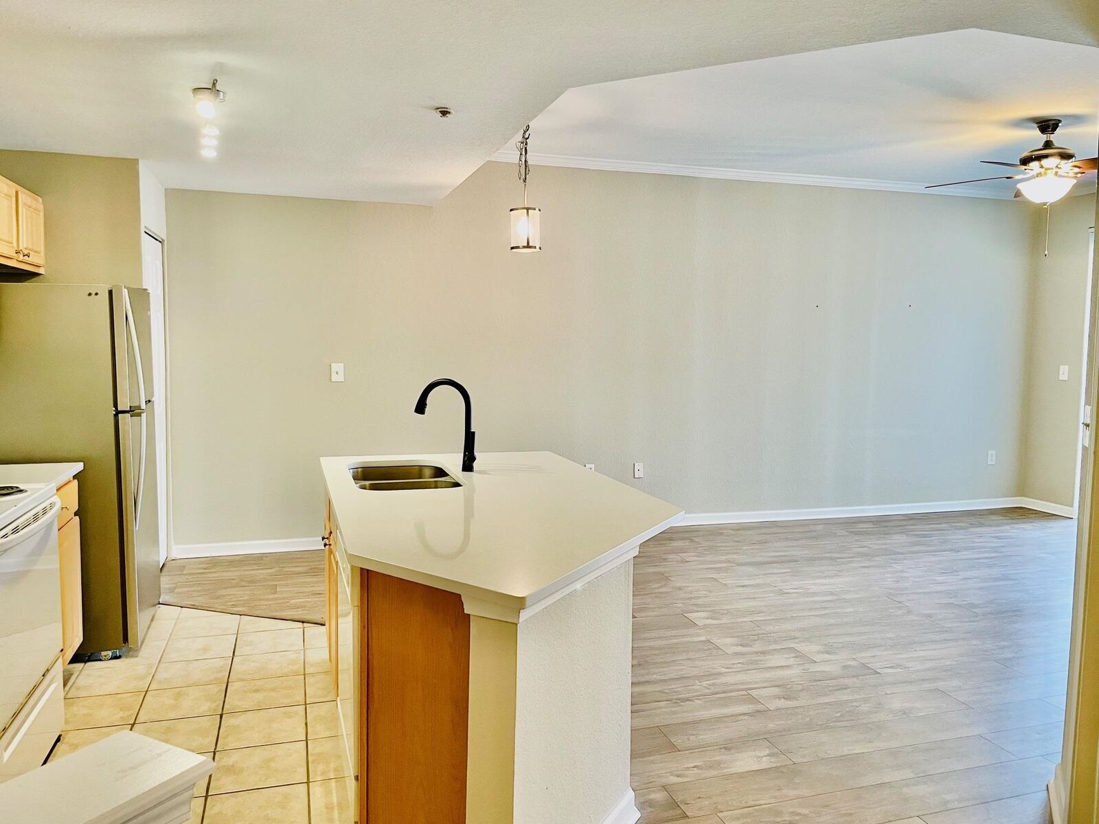 Property Photo:  425 S Villa San Marco 103  FL 32086 