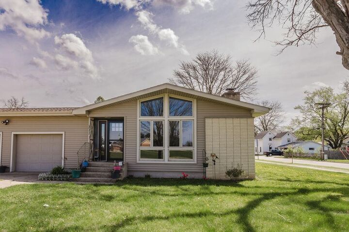 Property Photo: 311 N Westmor Street WI 53588