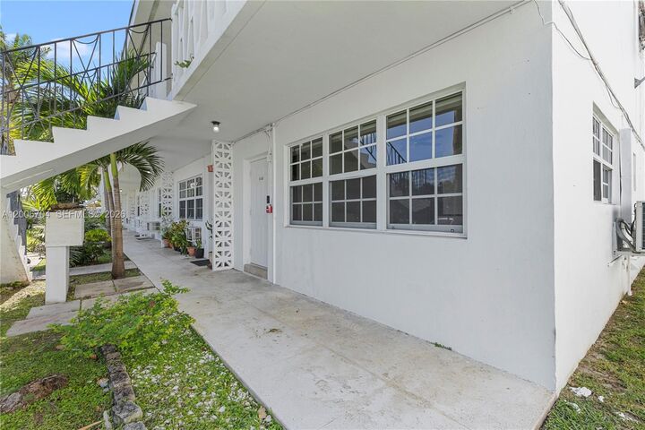 Property Photo:  1450 NE 171st St 108B  FL 33162 