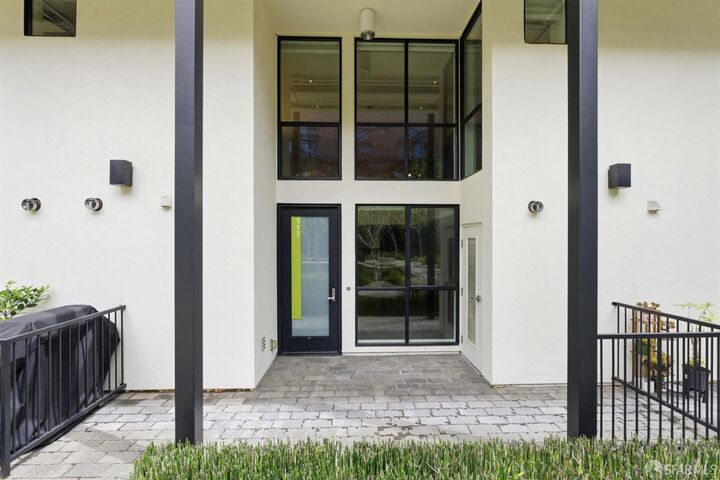 Property Photo:  900 Minnesota Street 117  CA 94107 