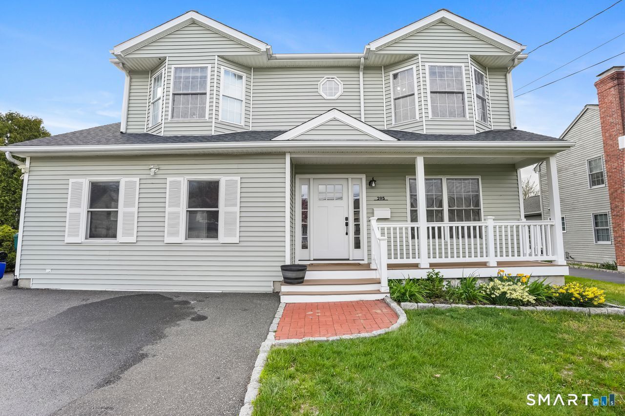 Property Photo:  295 York Street  CT 06615 