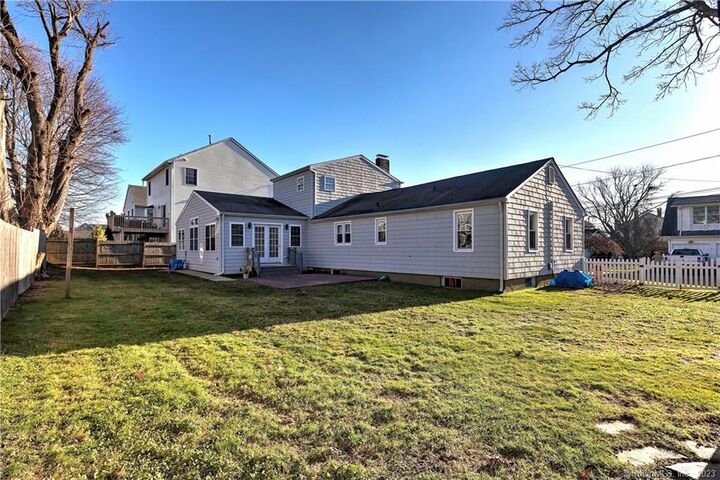 Property Photo:  22 Usher Street  CT 06460 