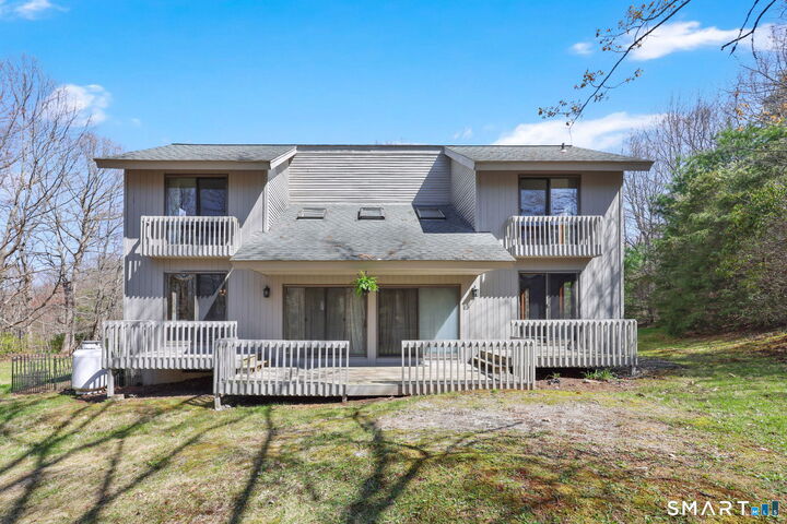 Property Photo:  11 Fox Run  CT 06076 