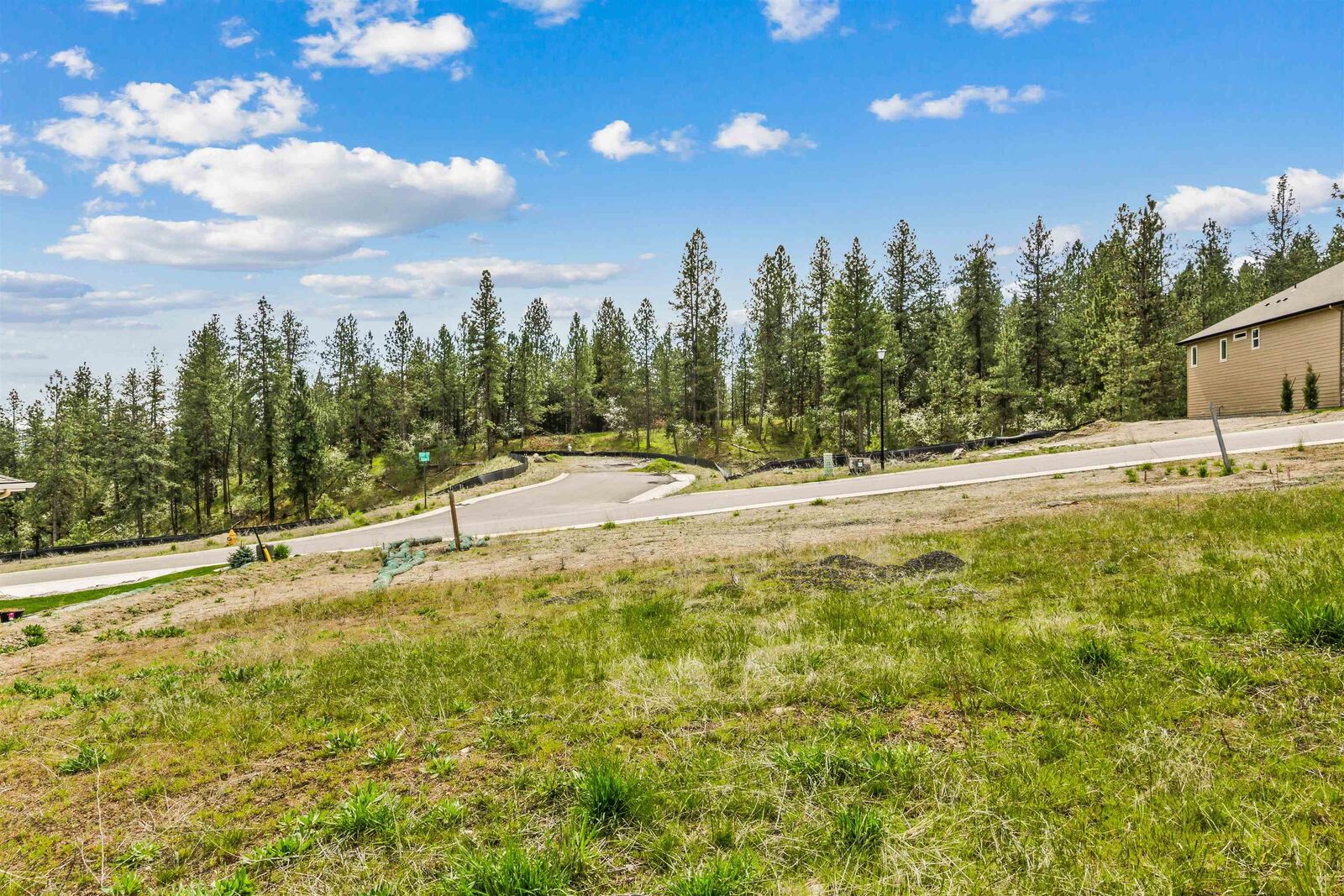 Property Photo:  5110 N Scenic Ln  WA 99212 
