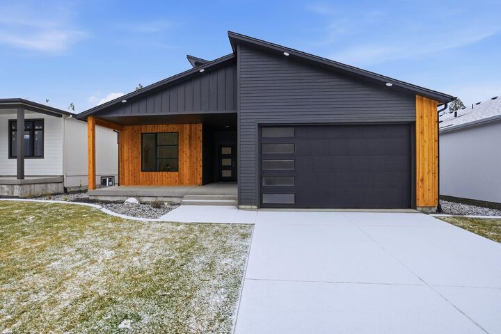 Property Photo:  3335 S Morrill Ln  WA 99223 