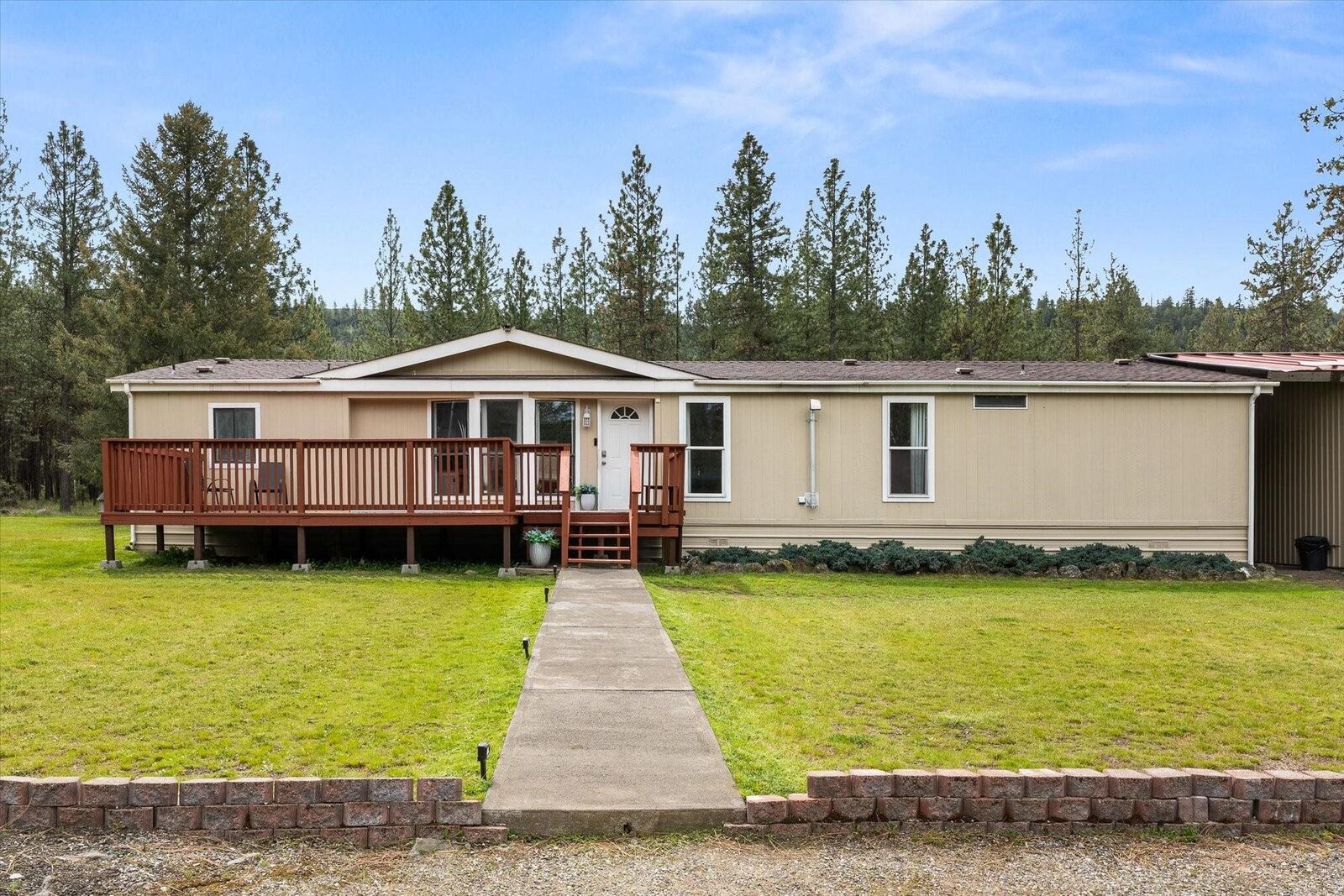 Property Photo:  27711 W Long Lake Rd  WA 99013 