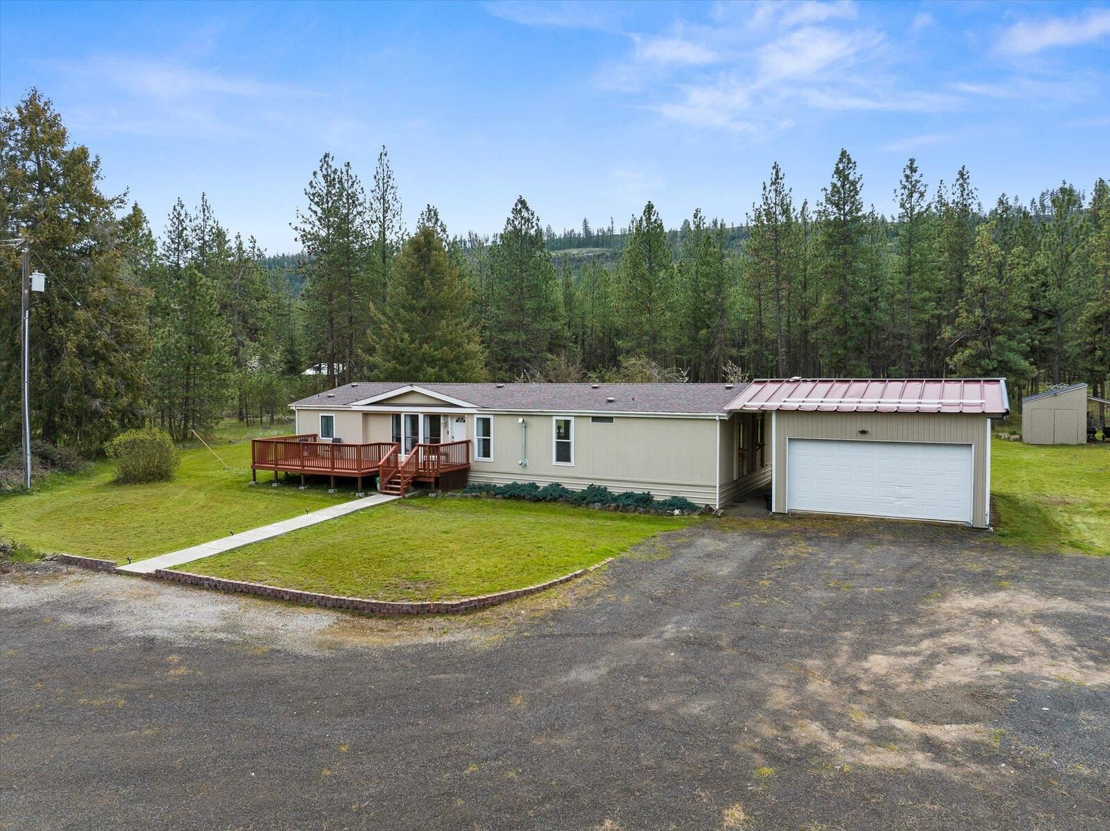 Property Photo: 27711 W Long Lake Rd WA 99013