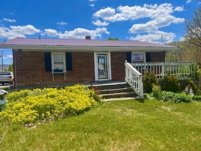 Property Photo:  18 Lee Street  VA 24315 