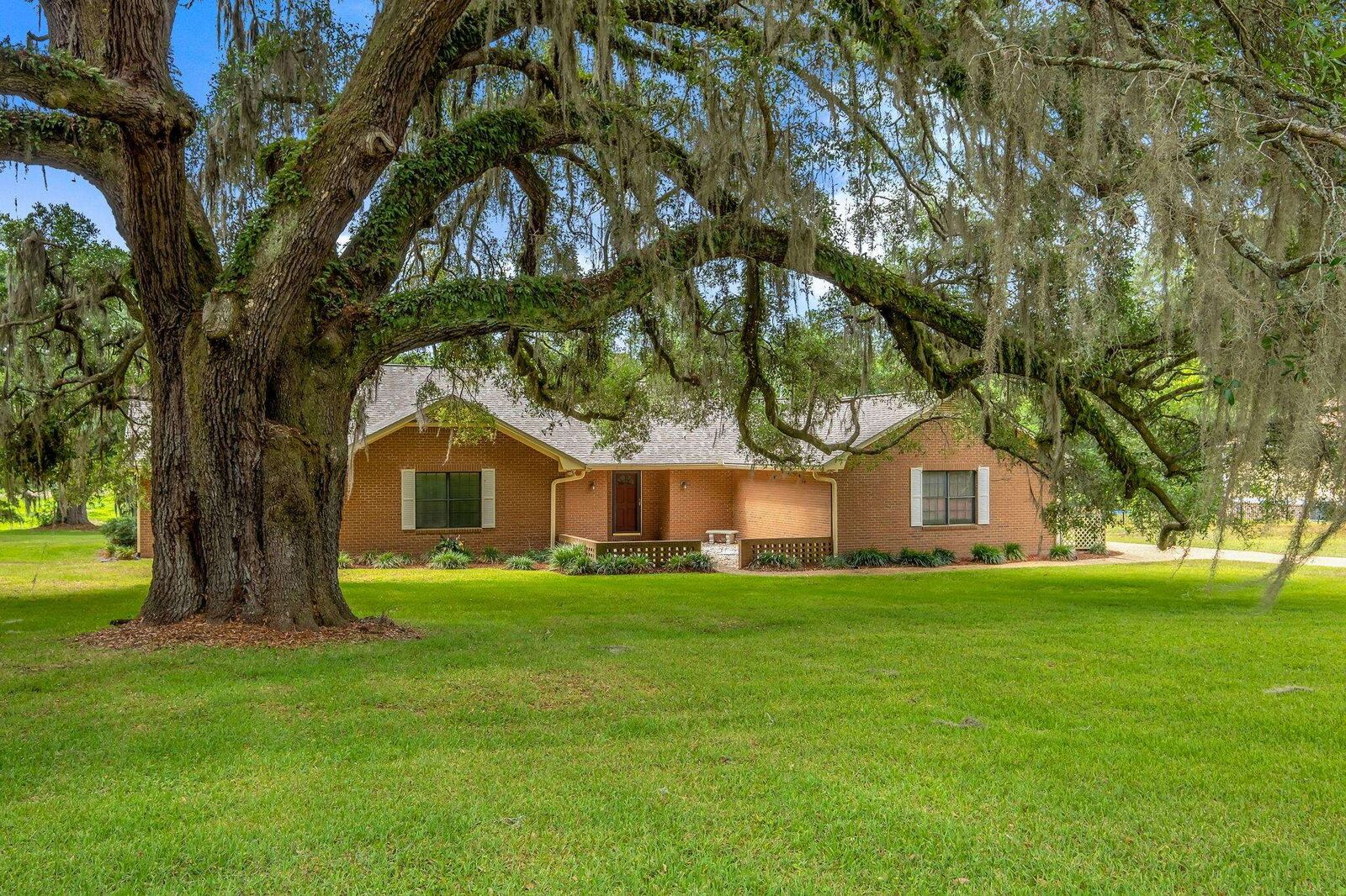Property Photo: 7007 Alhambra Drive FL 32317