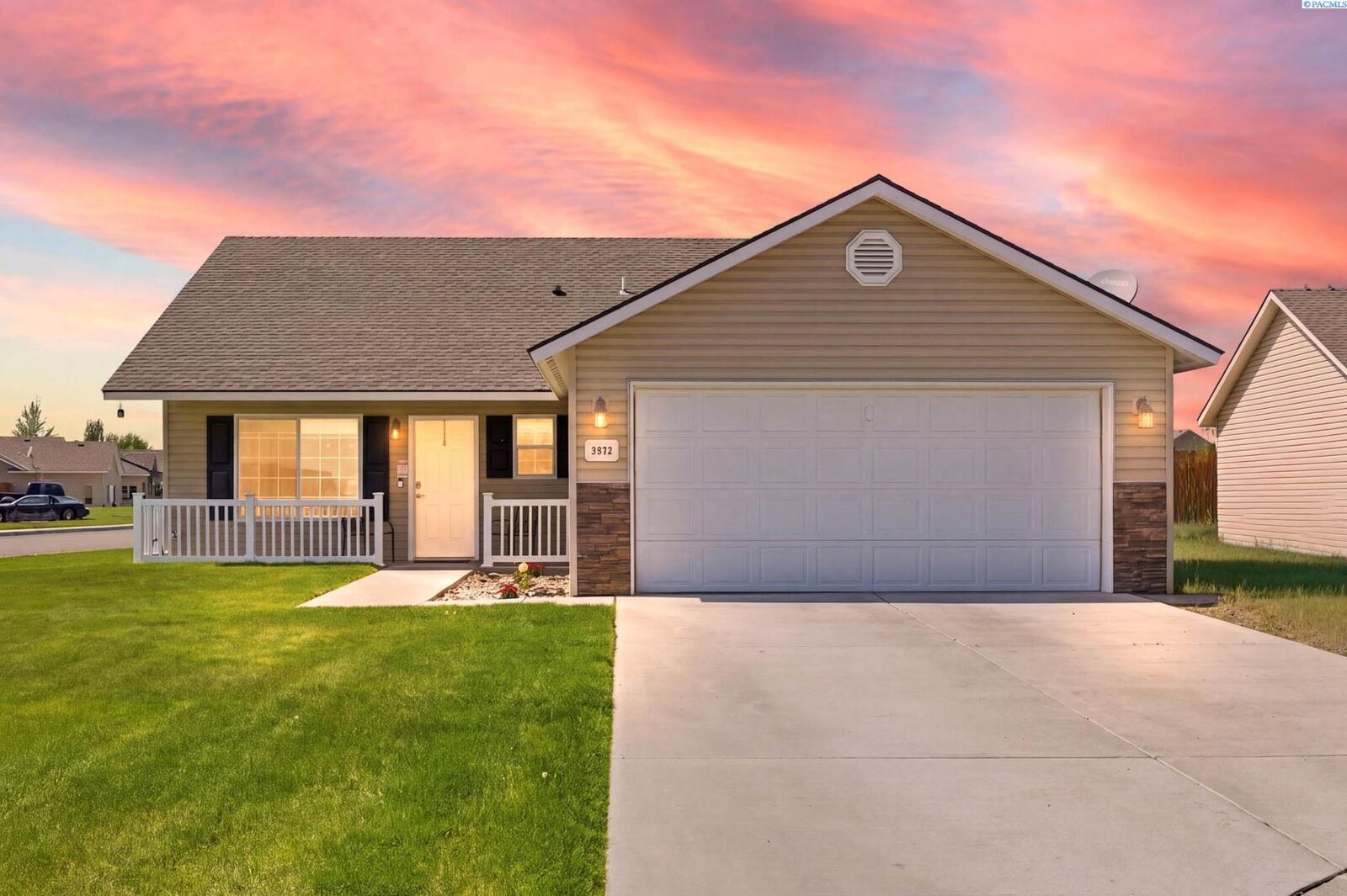 Property Photo: 5512 Leon Ct WA 99301