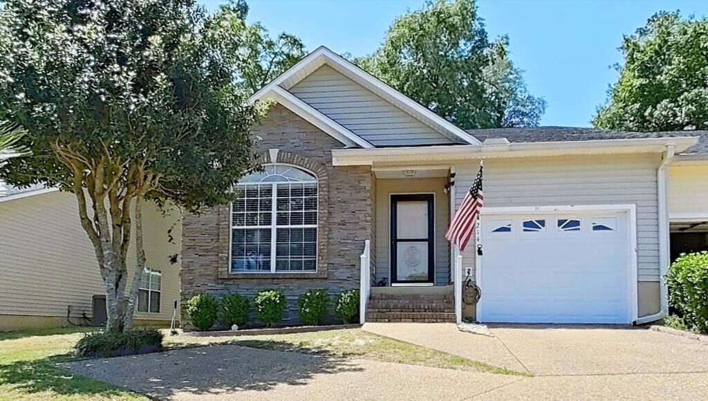 Property Photo:  214 Huntington Pointe Dr  GA 31757 