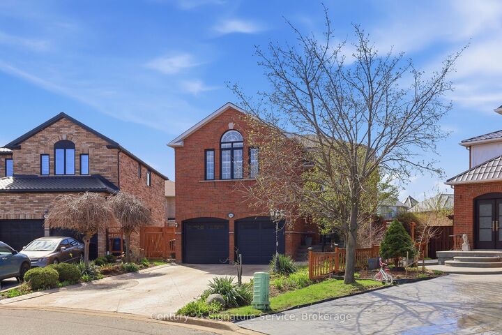 Photo de la propriété:  784 Avonshire Court  ON L5V 2P2 