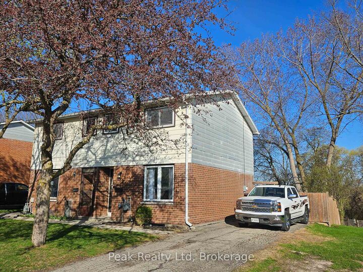 Property Photo: 122 Keats Drive ON N4S 8B8