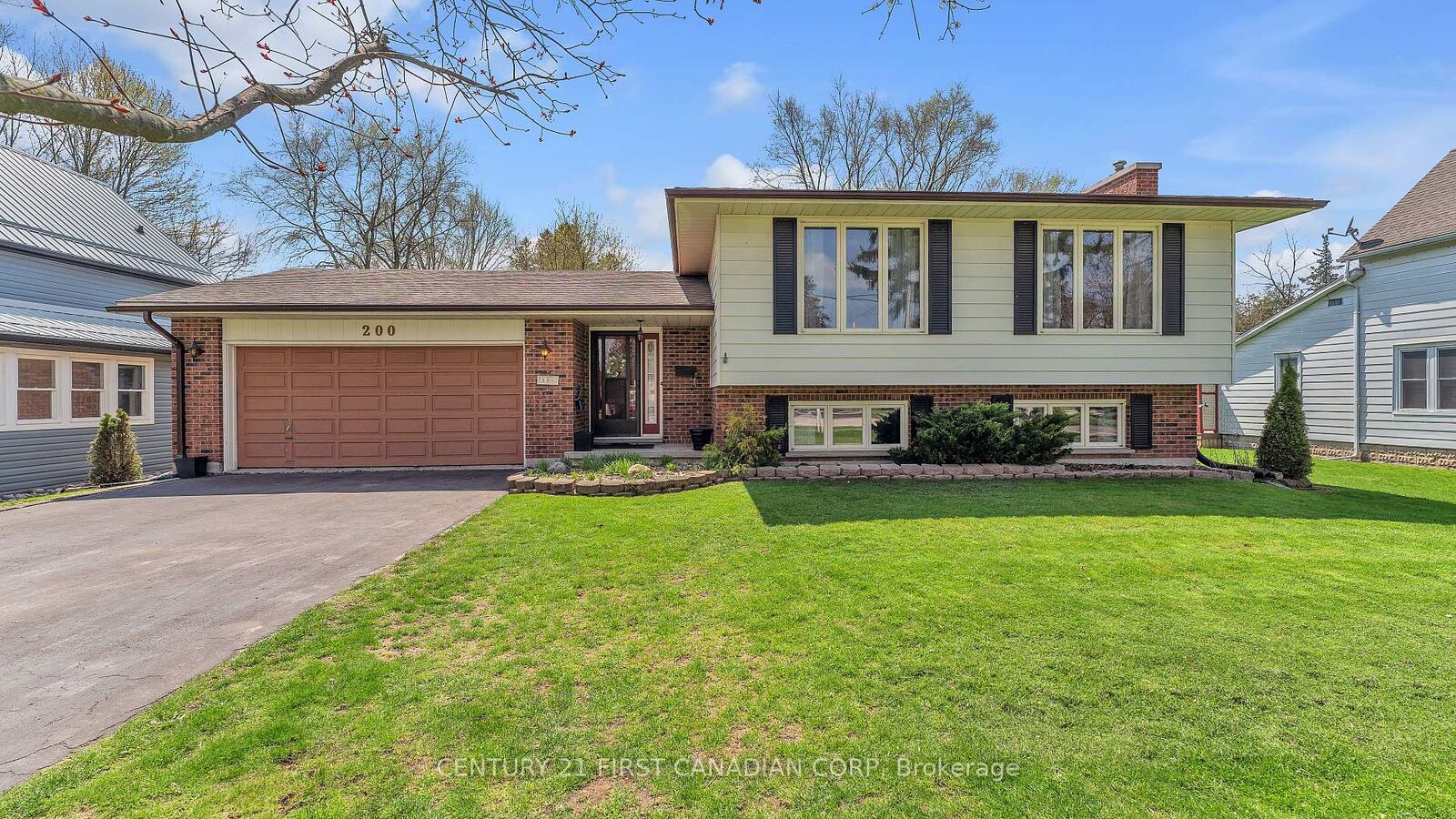 Property Photo:  200 Margaret Street  ON N0L 1J0 