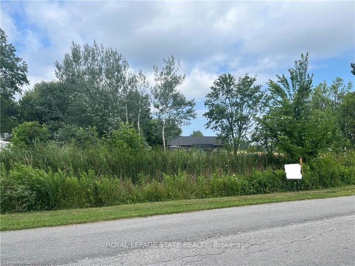 Property Photo:  17 Dickhout Road  ON N0A 1K0 