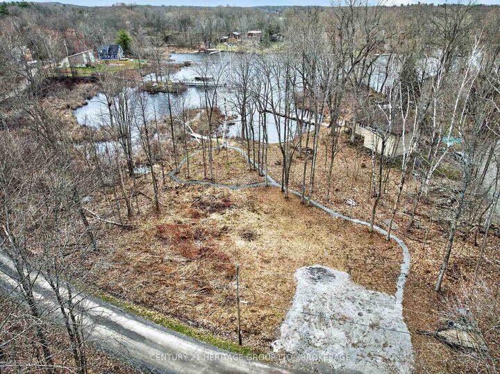 Property Photo: 828 Thomas Road ON K7L 0G2