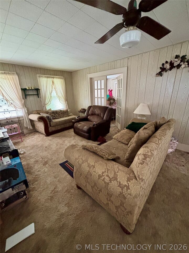 Property Photo: 1222 N Okmulgee Street OK 74447