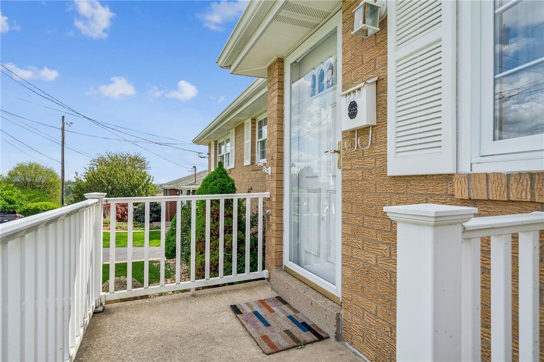 Property Photo:  1233 Hedy Lynn Dr  PA 15642 