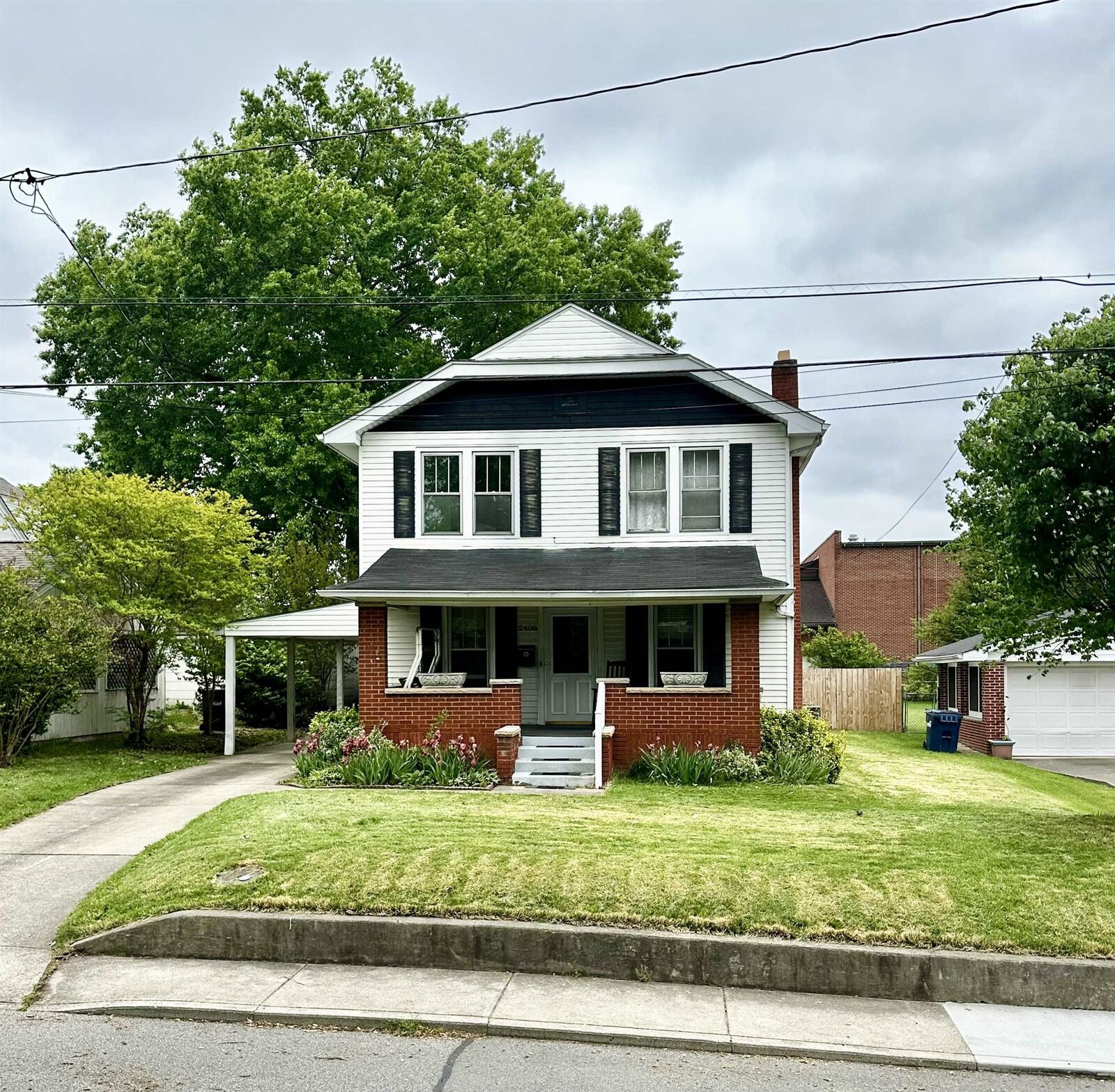 Property Photo:  2406 Central Parkway  KY 41101 