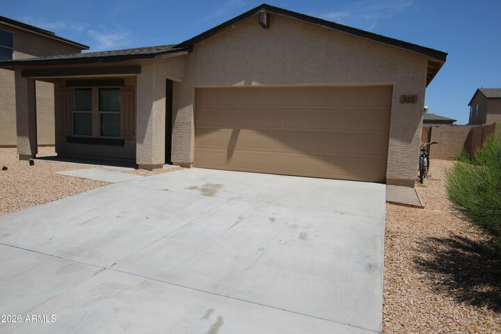 Property Photo: 322 E Bobcat Place AZ 85122