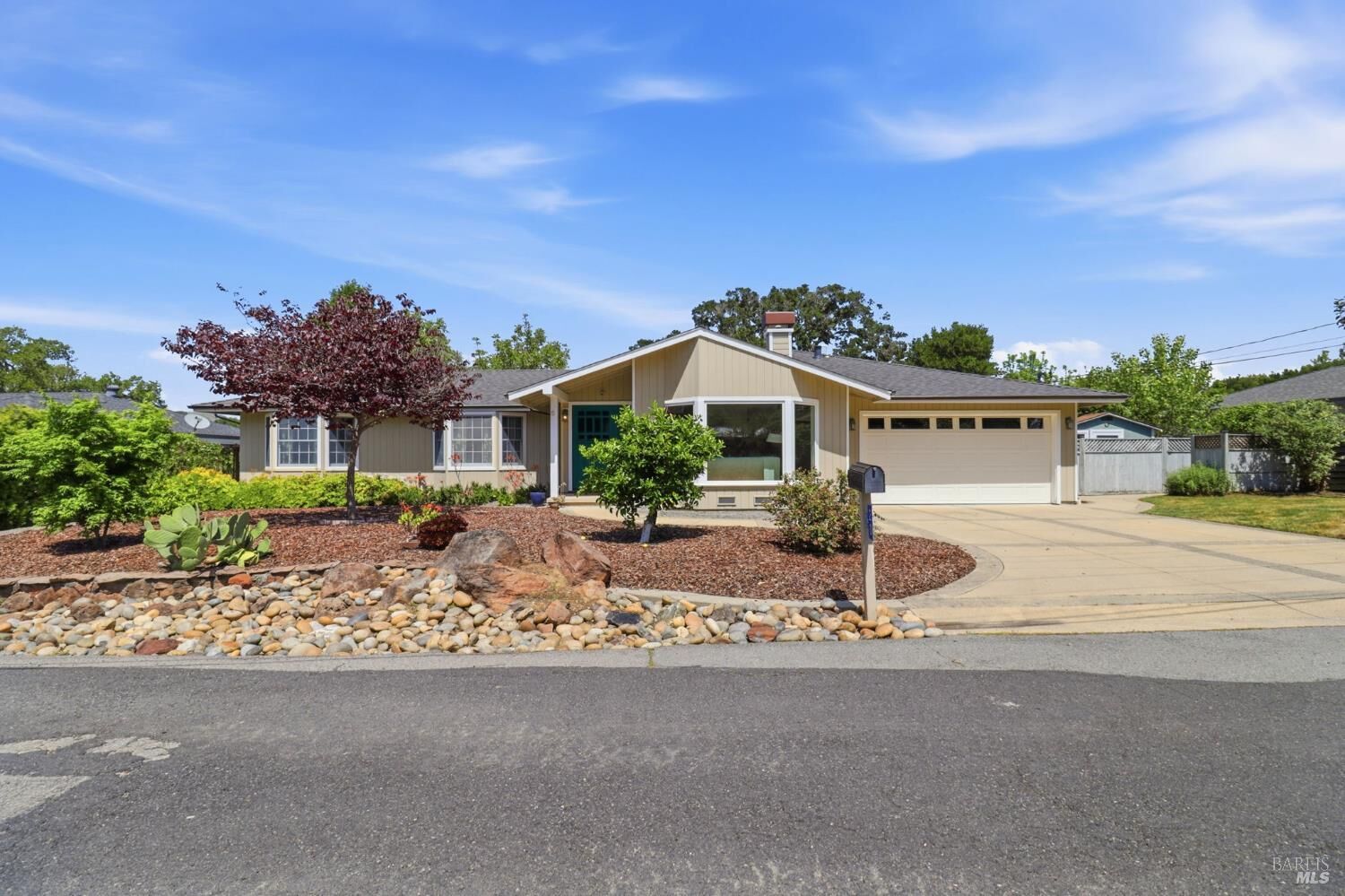 Property Photo:  20 Pillsbury Lane  CA 94947 