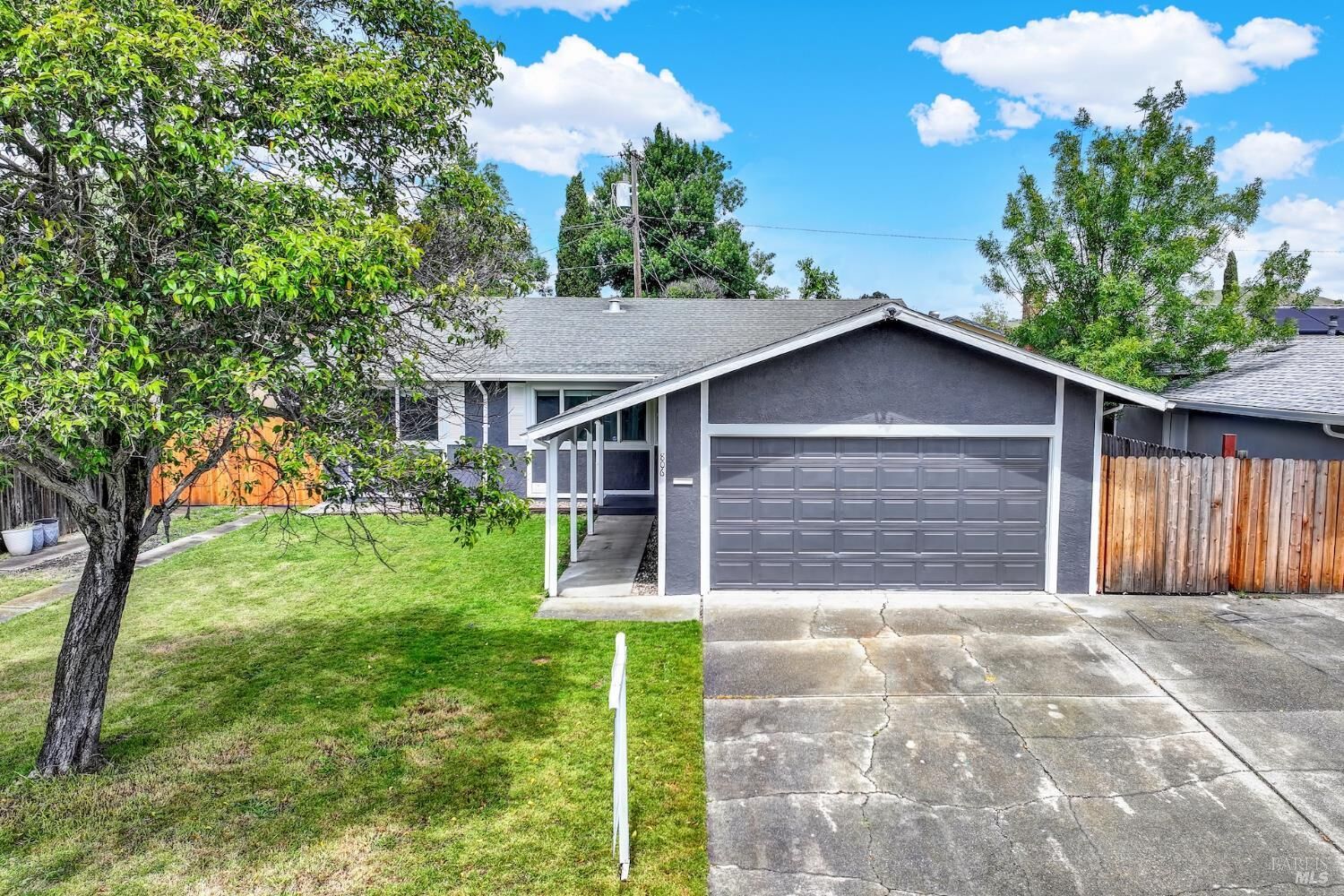 Property Photo: 806 Meadowlark Drive CA 94533