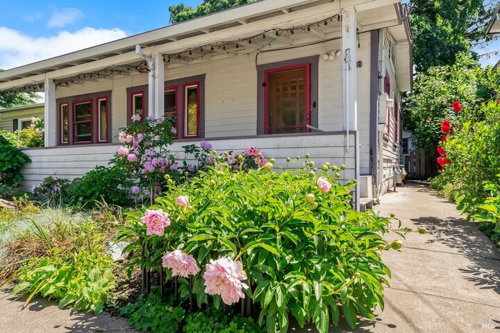 Property Photo:  918 Benton Street  CA 95404 