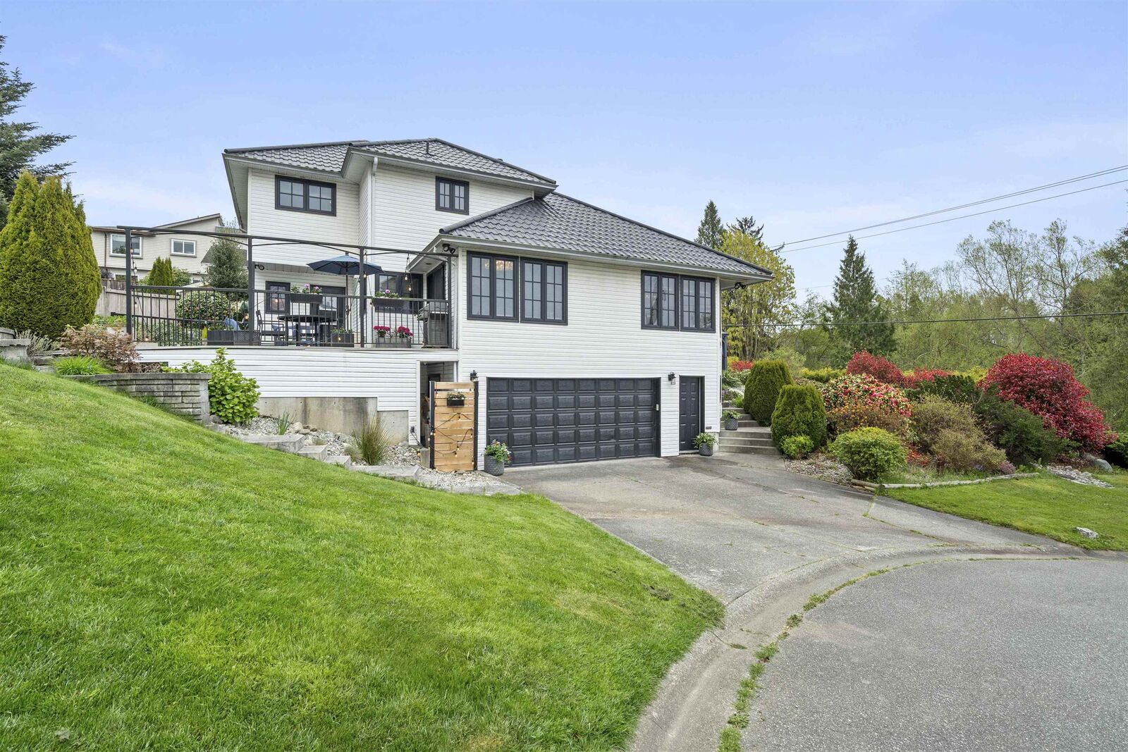 Property Photo: 16071 8 Avenue BC V4A 1A1